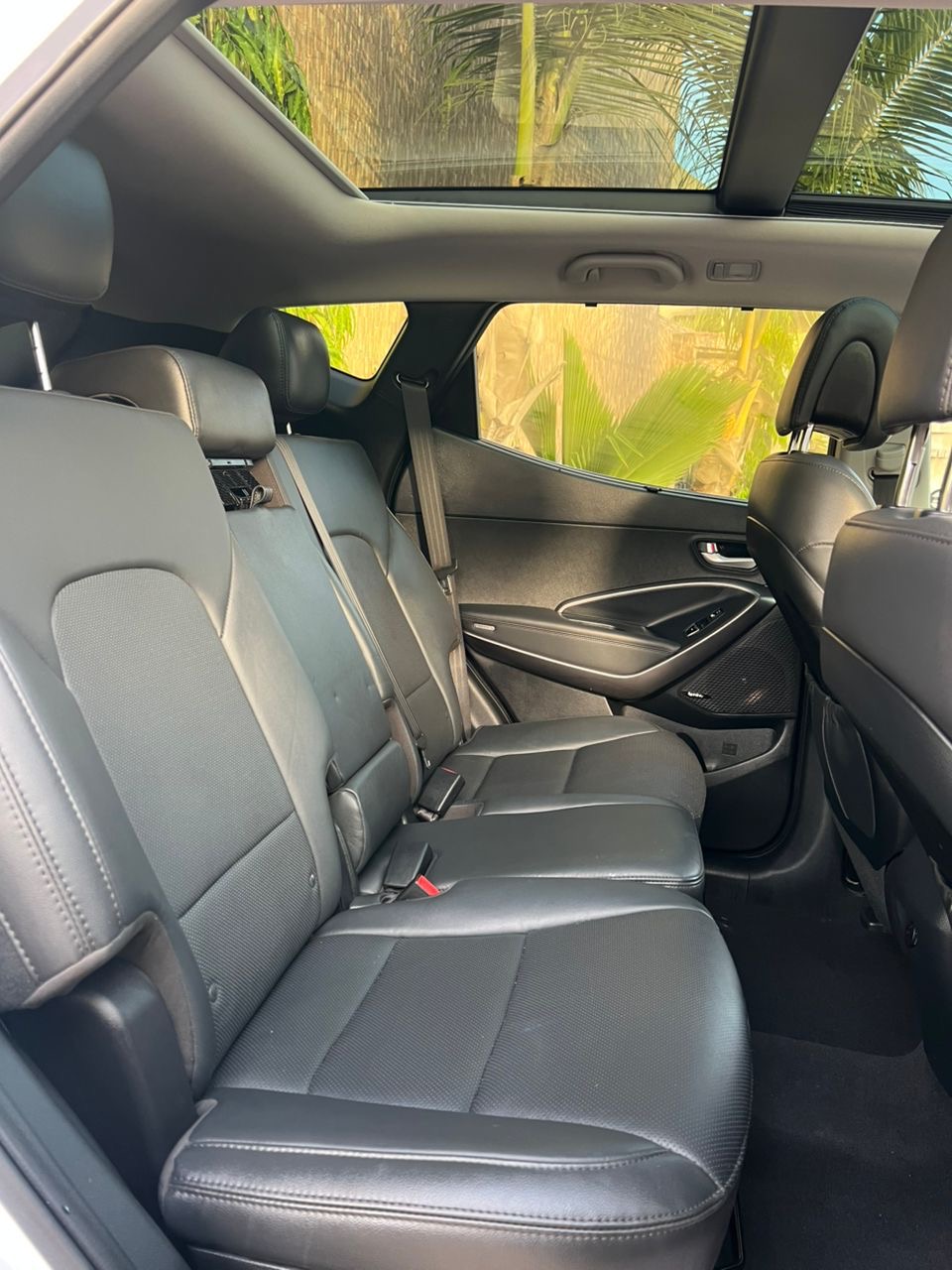 HYUNDAI SANTA FE LIMITED - 2017 – Image 5