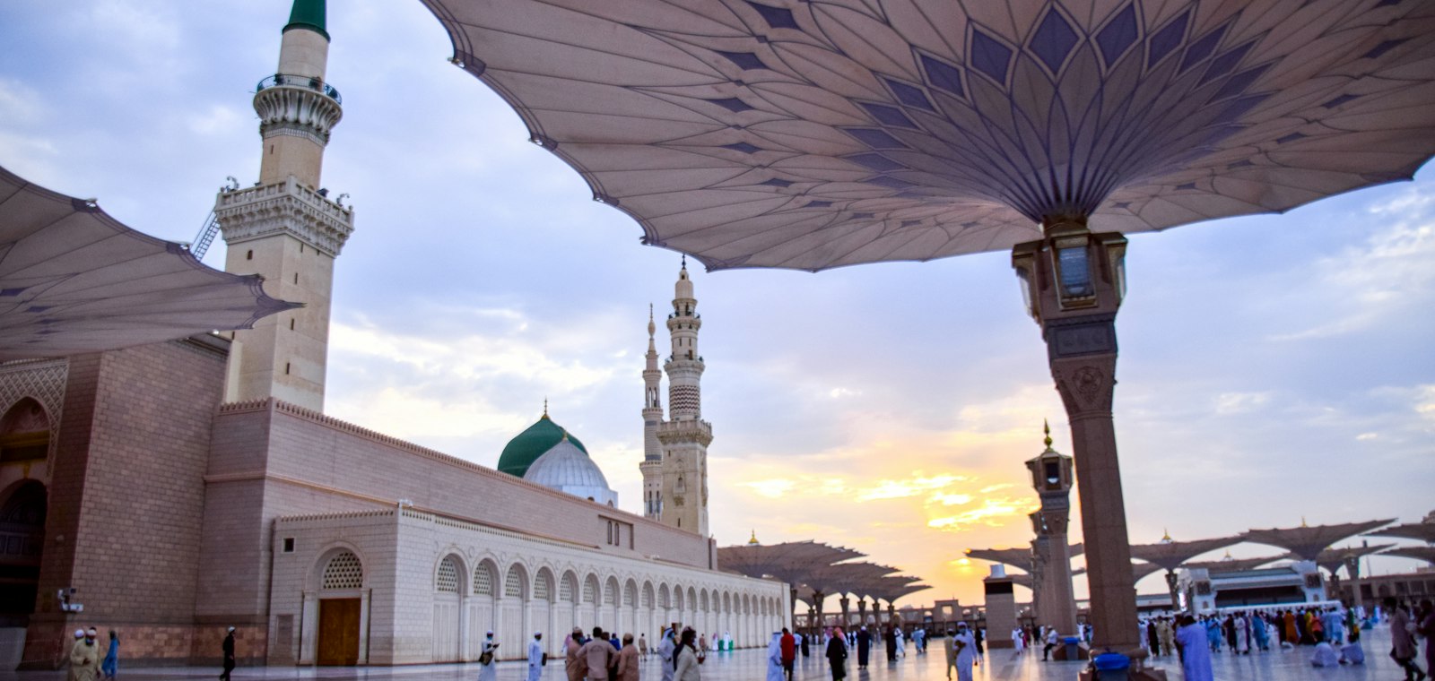 La cour de la mosquée du Prophète à Médine